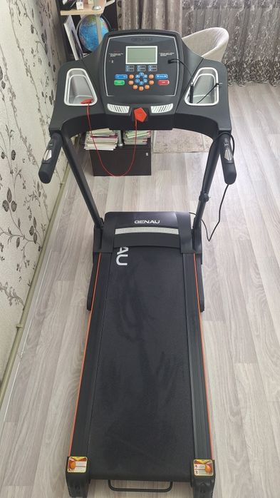 Беговая дорожка Genau TR50.