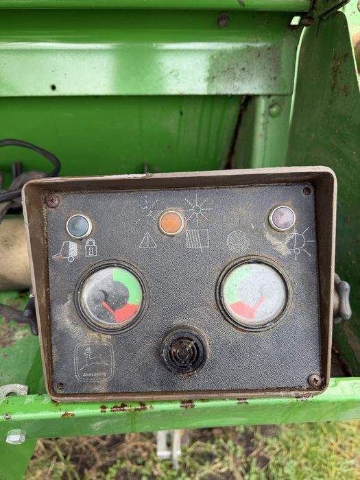 Presa John Deere 550