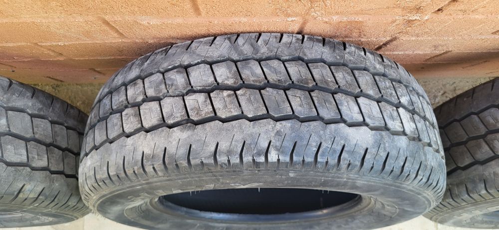 Фирма HIFL 235 65 R16с