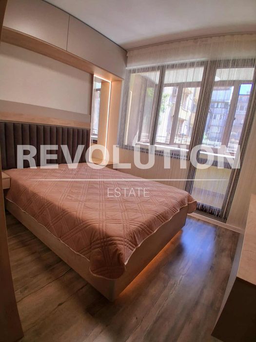 Дава се под наем Двустаен апартамент в Варна, Център - 60 кв.м за 700 € - Снимка #3