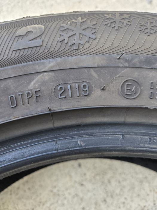 2 бр. Зимни гуми 215.60.17.