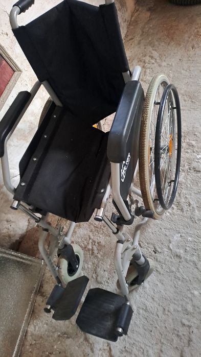 Инвалидна количка нова