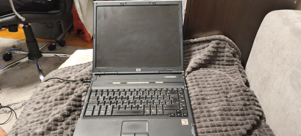 Laptop Hp Ze 2000