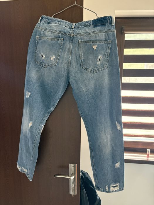 Дънки Guess с перли