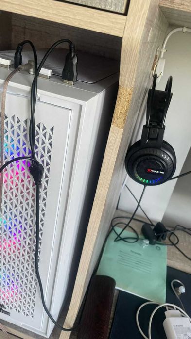 Стол компьютерный