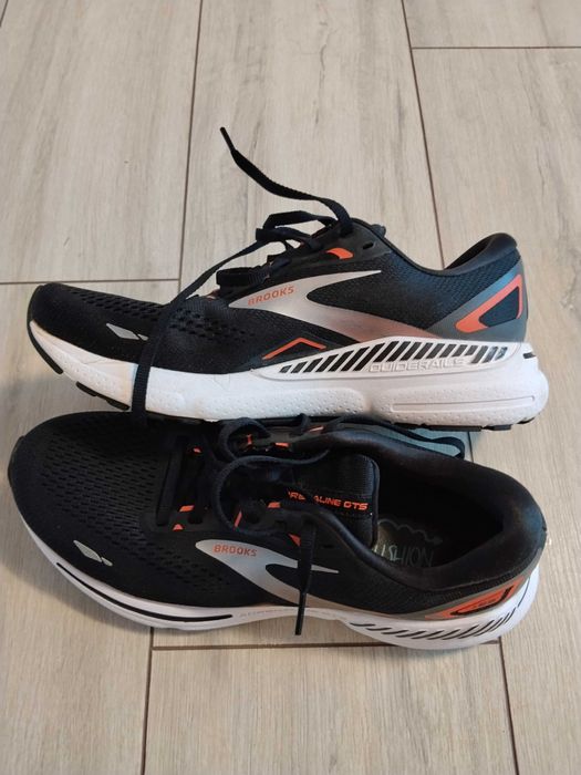 Brooks adrenaline GTS 23