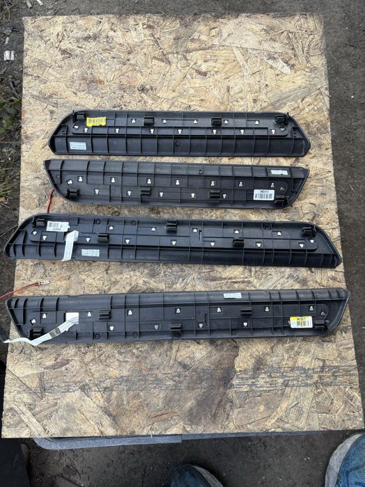 Лайсни на праговете за KIA SORENTO 2018год.