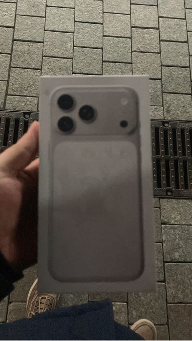 Iphone 17 pro max 256 белый нано сим + есим