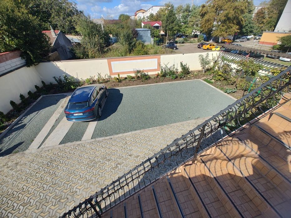 Spațiu birou apartament 3 camere, artera principală, cu parcare