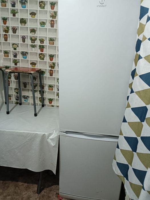 Сдам 2 х ком квартиру