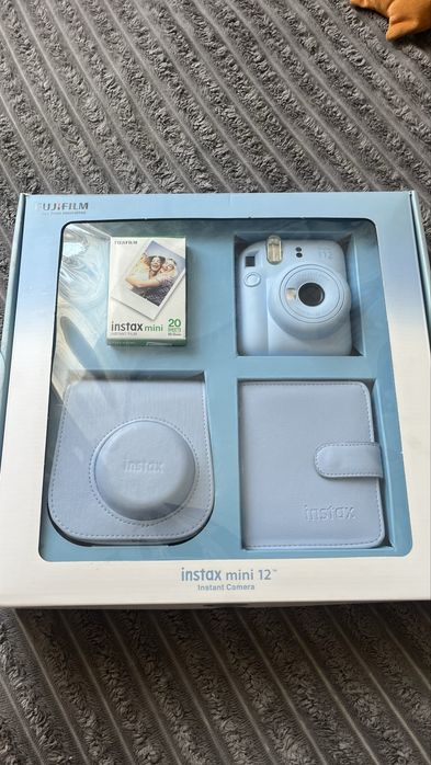Продаф фотоаппарат instax mini12 ( 20 аартриджей новые и 10 в фото-те)