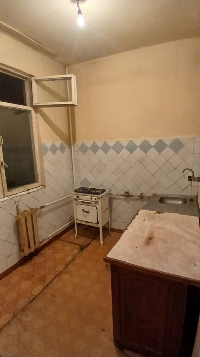 Срочно продаётся СВОЯ на массиве ялангач 1-ком.кв