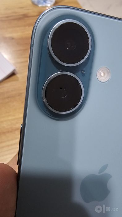 Iphone 16 голубой бу хорошое состояние