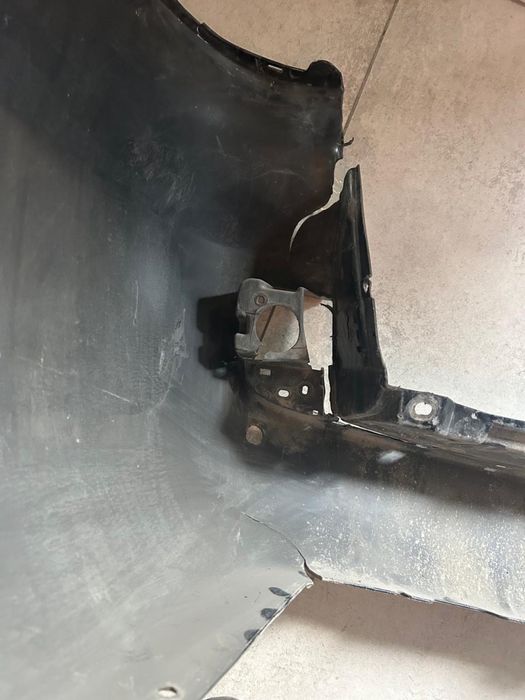 Бампер на авто Ланд крузер-200