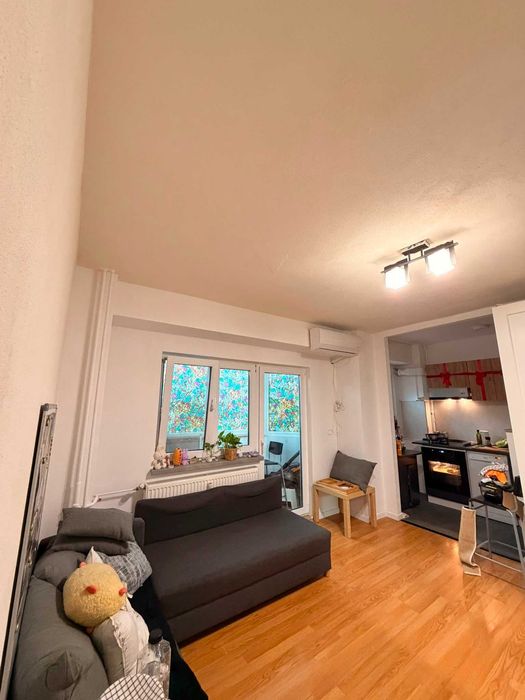 Garsonieră 35 mp — Bl. Lacul Tei, sector 2 renovată integral, bloc termoizolat