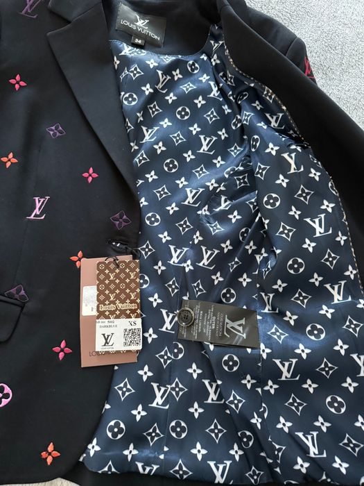 Sacou Louis Vuitton  dama negru marime XS blazer deosebit nou
