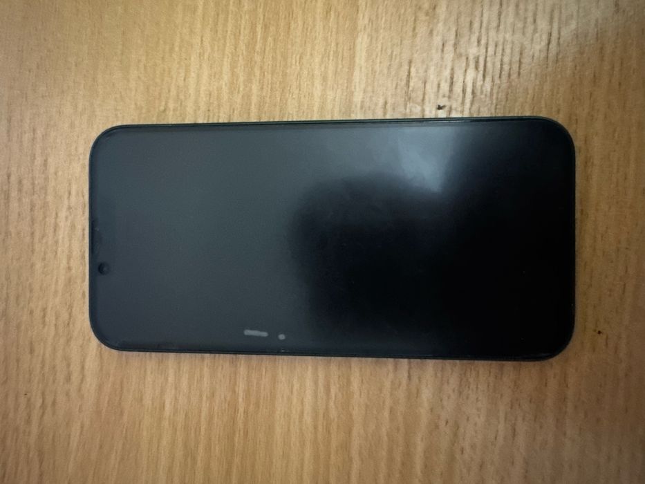 Продам Iphone 13