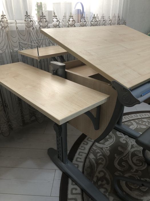 Письменый стол и стул