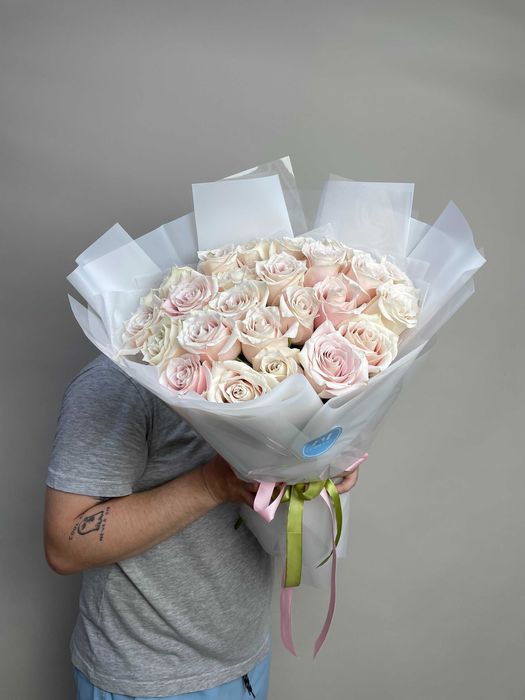 Букет роз с доставкой Астана