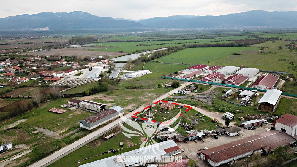 Продавам парцел 1709кв сграда 100кв промишлена зона север село Болярци