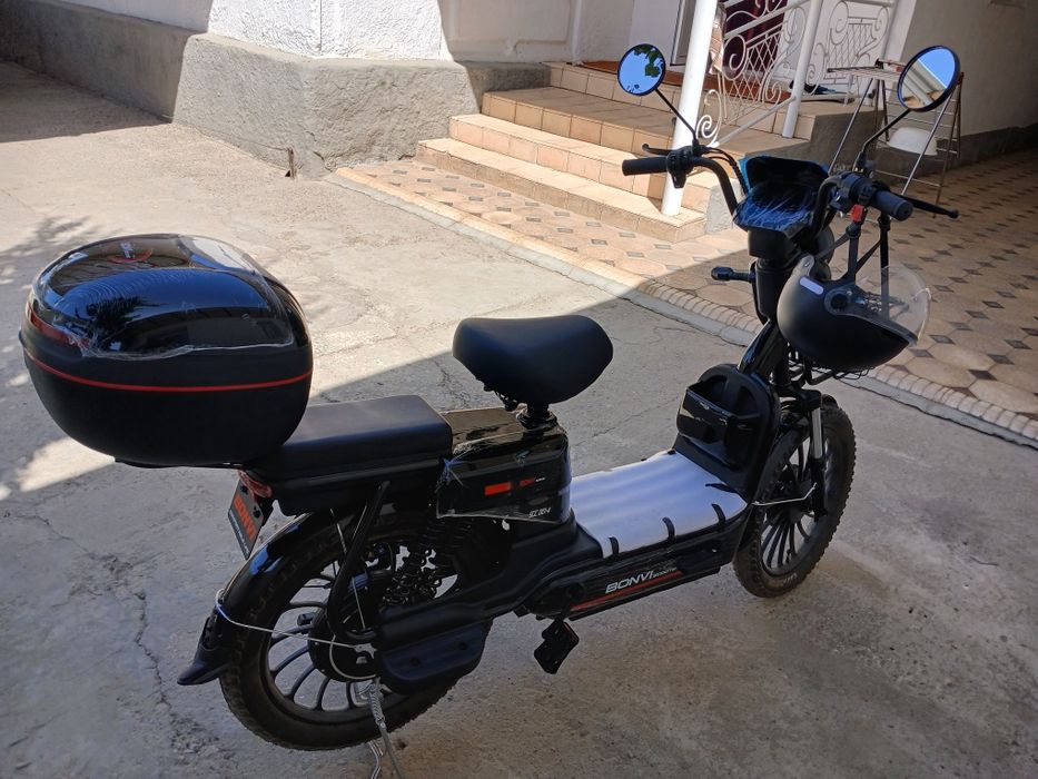 Скутер Бонви 2025й