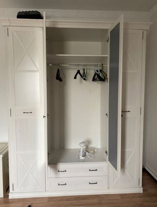 Продам шкаф кантри