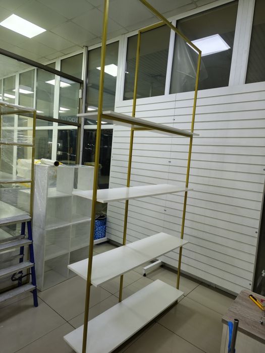 Стеллаж, витрина, полки