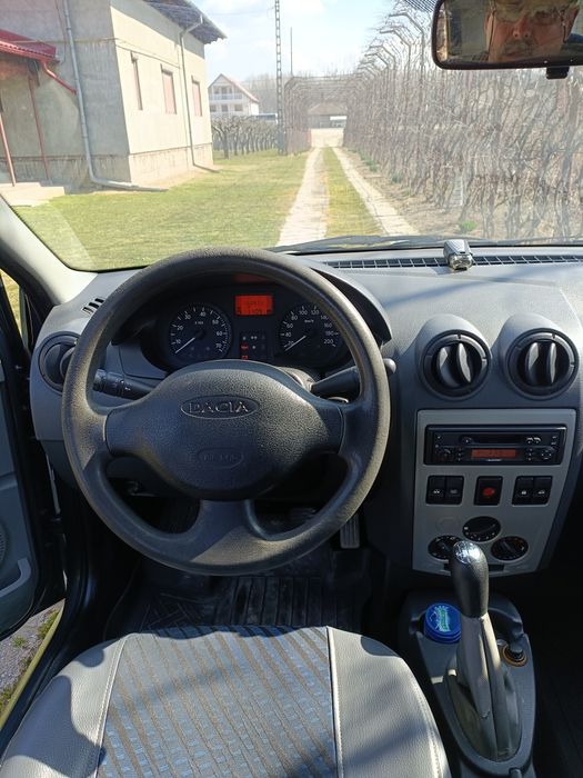 Logan 2007. _1.5 DCI.       2500 € negociabil