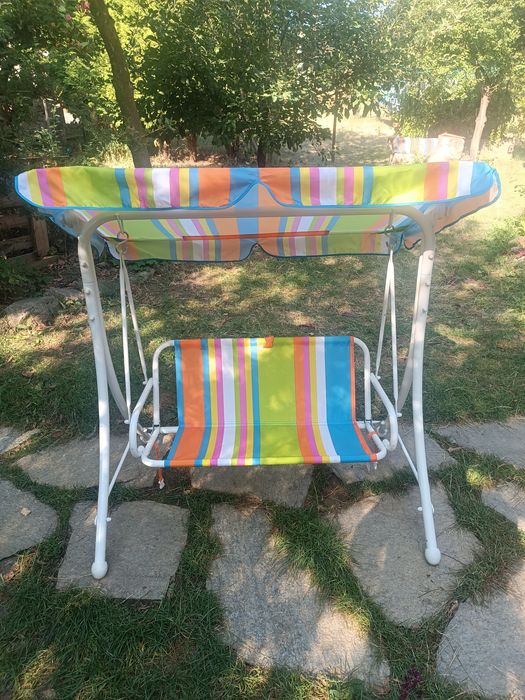 Детска люлка със сенник