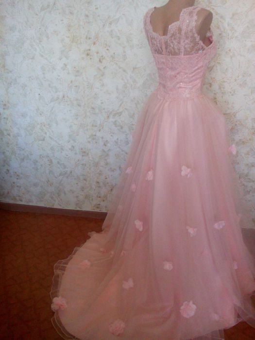 Продам платье новое