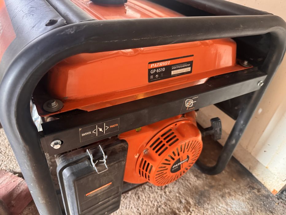 Бензиновый генератор