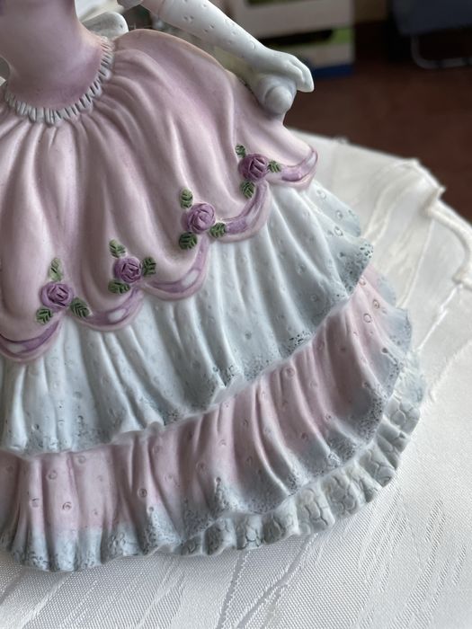 Фигура Coalport Rojal Gaia