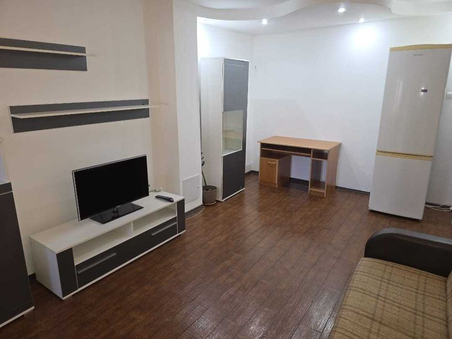 Garsoniera transformata in doua camere in Gavana 3 - Lumina