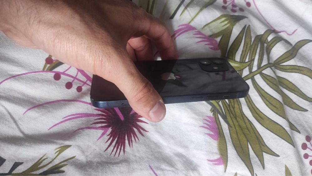 Продам Iphone 12 128gb