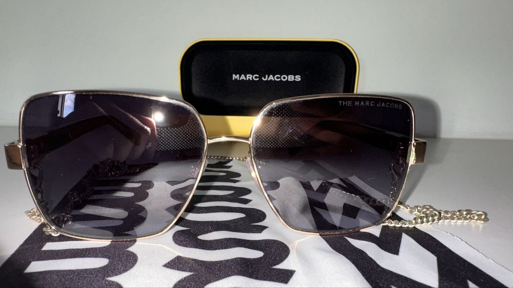 Marc Jacobs оригинални слънчеви очила с верижка