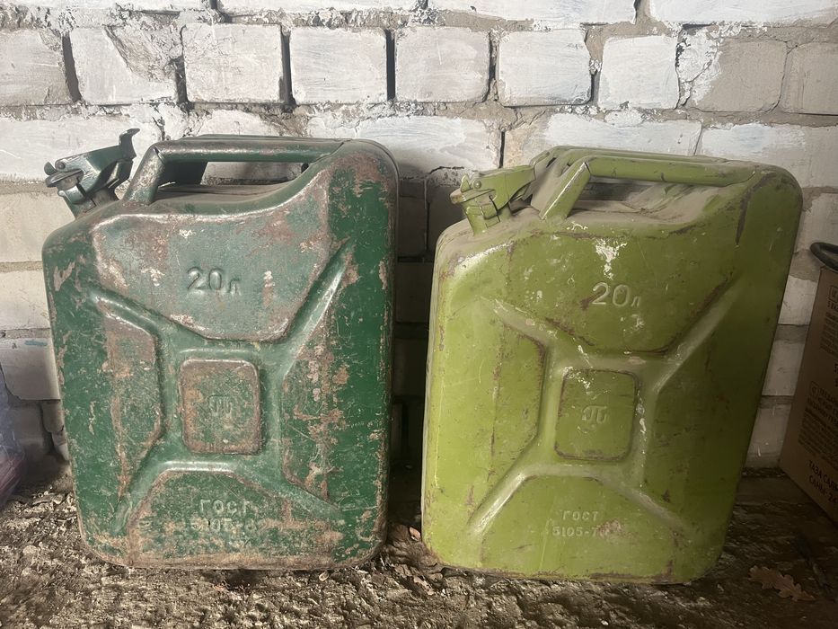 Продам канистры 2