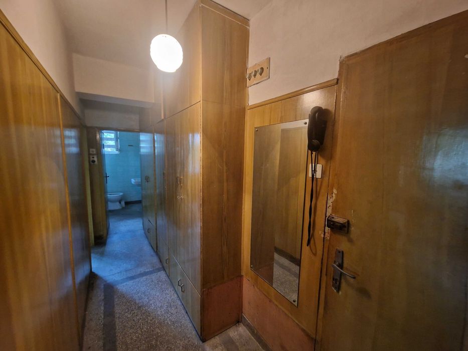 Продава се Двустаен апартамент в Благоевград, Широк център - 66 кв.м за 1243 €/кв.м - Снимка #4