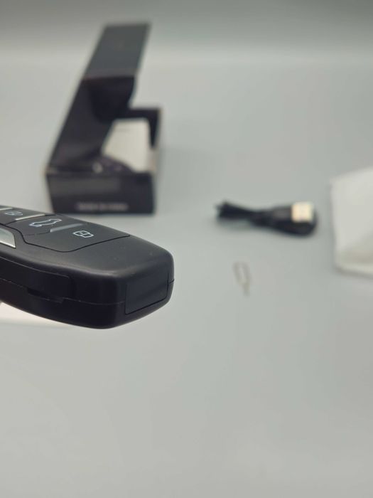 Мини скрита камера ключ за кола 1080P запис на microSD + подарък SD