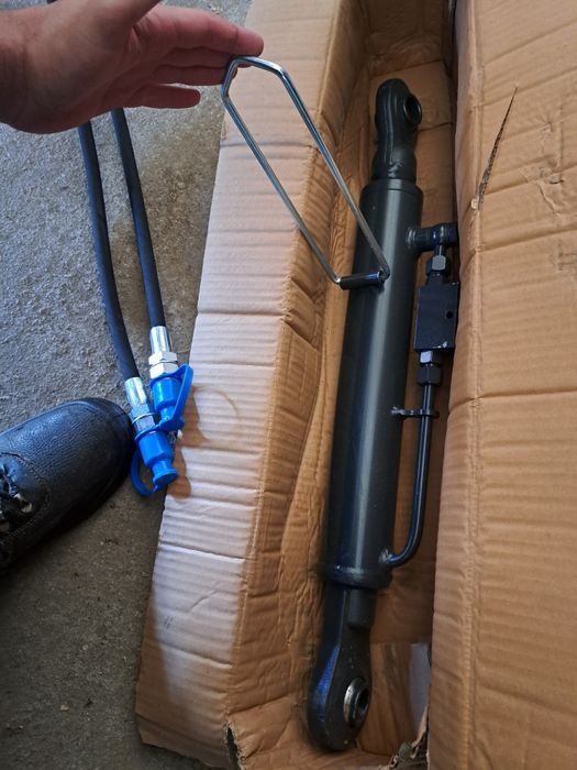 Хидравличен  цилиндър за трактор