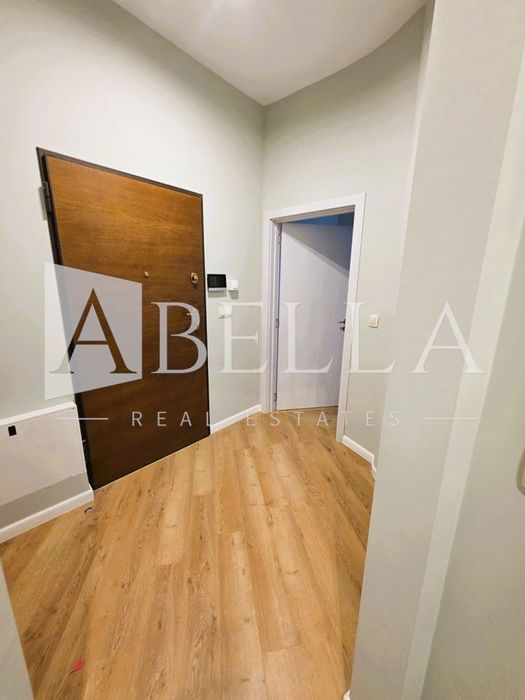Дава се под наем Тристаен апартамент в София, Изток - 150 кв.м за 947.58 € - Снимка #10