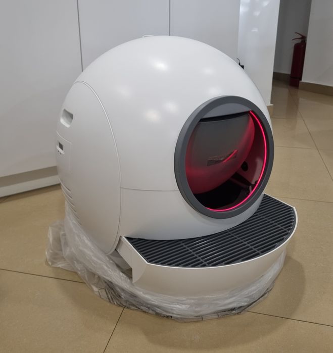 Litiera Smart cu Sistem de Curatare Automata pentru Pisici