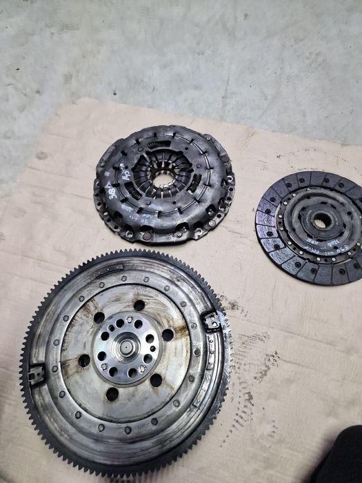 Ambreiaj volanta placa disc bmw f20 f30 f31 f32 f36 f10 f11 x3 f25 n47