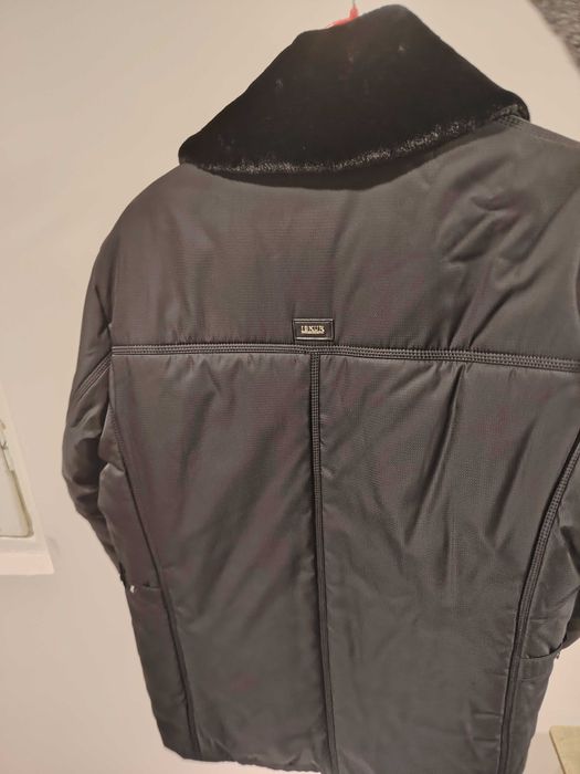 Продаю новую мужскую куртку