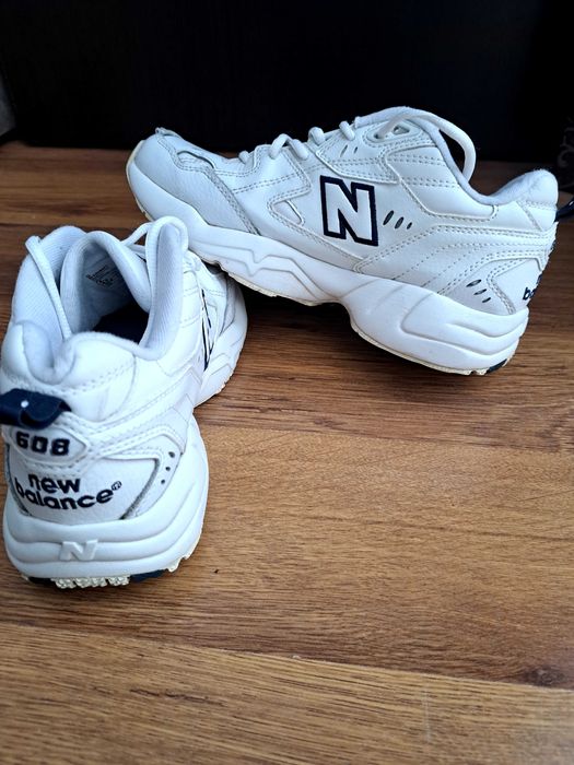 Adidași damă New Balance mărimea 38.5