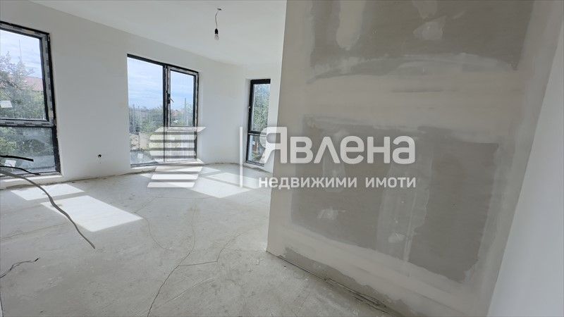 Продава се Тристаен апартамент в Варна, м-т Траката - 126 кв.м за 1858 €/кв.м - Снимка #7