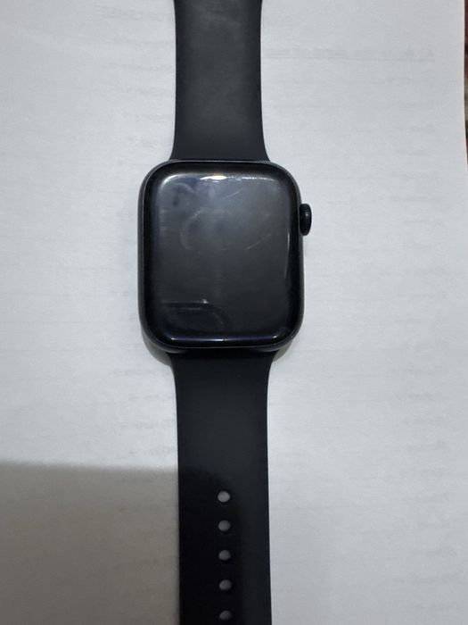 Apple Watch • Series 9 • 45 mm • Aluminium & Ceramic Case