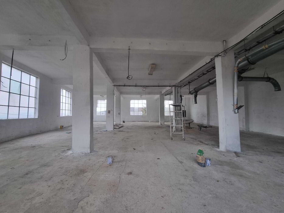 Дава се под наем Склад в Велико Търново, Център - 400 кв.м за 382.5 € - Снимка #2