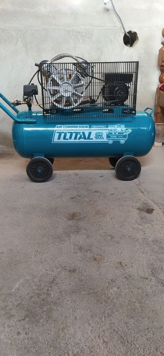 Продается компрессор 100л