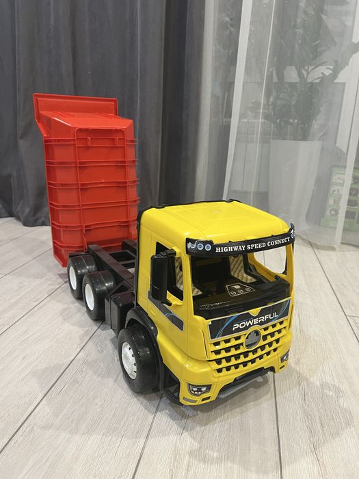 Камаз игрушечный