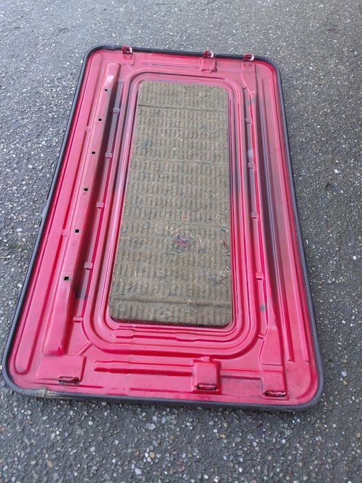 Capac trapa bmw e30 ursulet